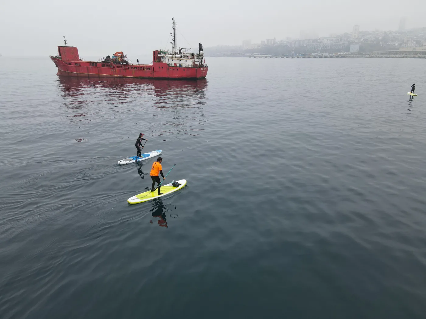 Travesía guiada de Stand Up Paddle por la bahía de Valparaíso